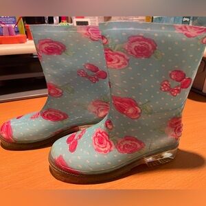 Easy rain boots, kids size 8